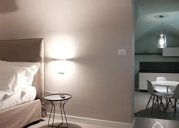 B&Bari, Via Cairoli, Le Case Di Aurelia Guesthouse